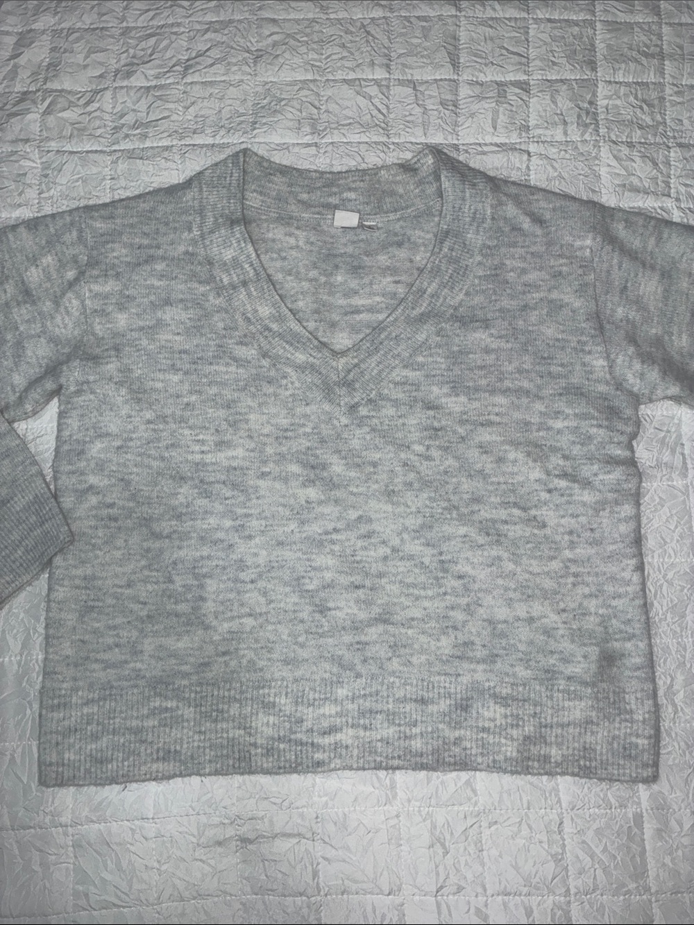 GAP Women's V-Neck Sweater - Heather Light Gray